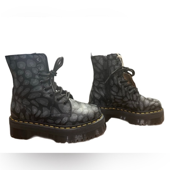 NWT DR. MARTENS Jadon Boot Leopard Print Platforms US 5 - Picture 7 of 7
